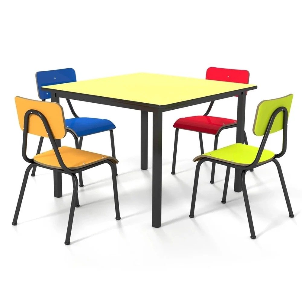 Conjunto Quadrado Composto por 1 mesa e 4 Cadeiras  Confeccionada em MDF